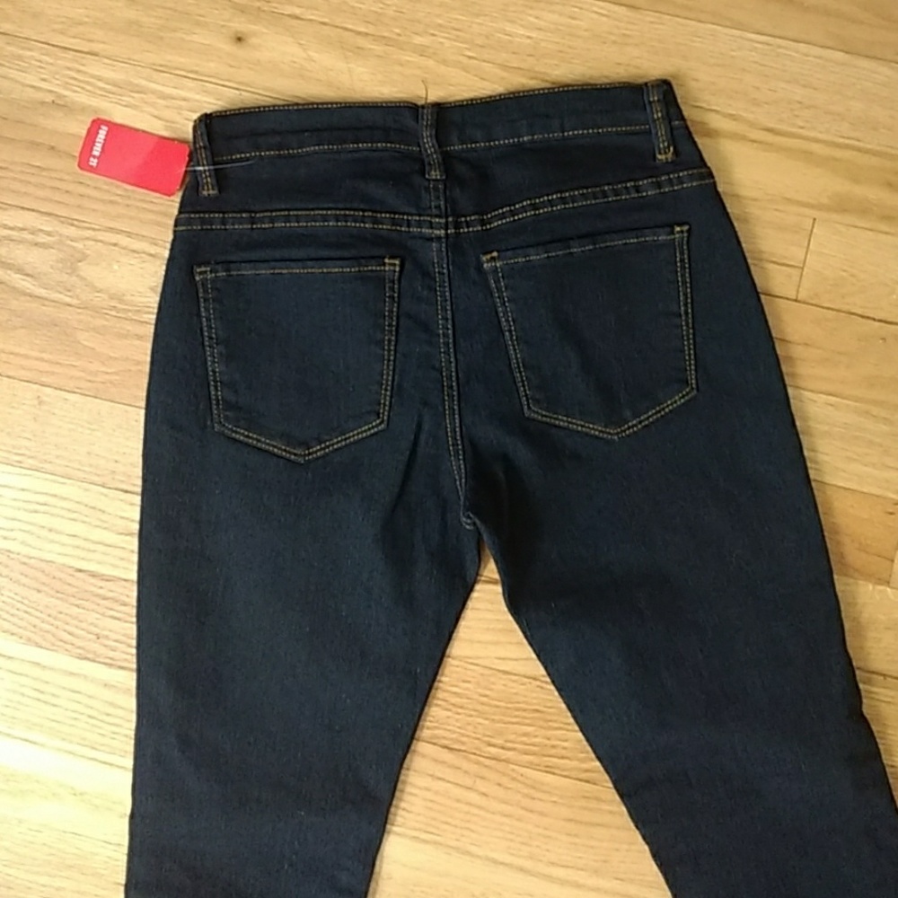 Forever 21 dark wash jegging - Picture 4 of 5